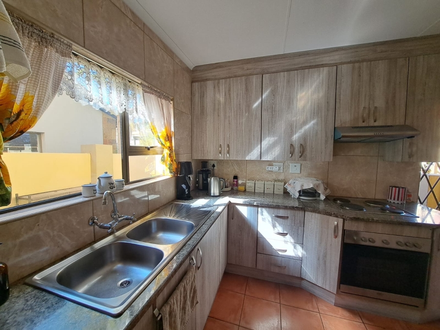 3 Bedroom Property for Sale in Waterval East North West